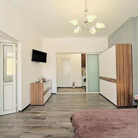Cozy 2-Bedroom Flat In The Very Center Of Sofia Extérieur photo